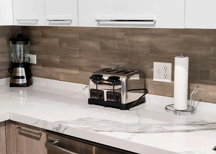 Stylish 3br Gem In Prime Location * Chicago