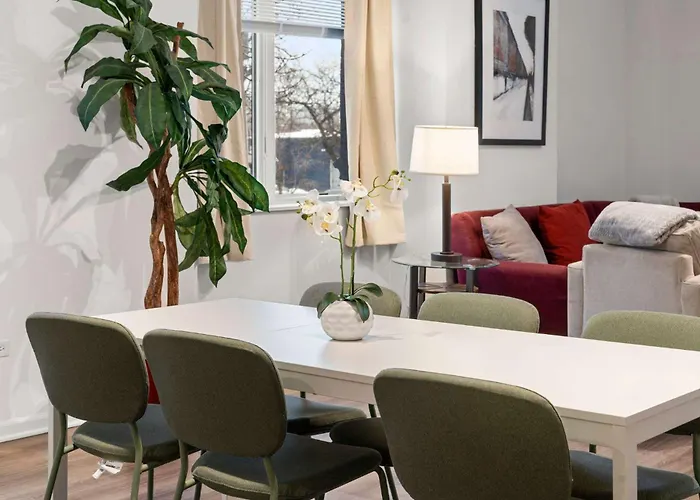 Stylish 3br Gem In Prime Location
